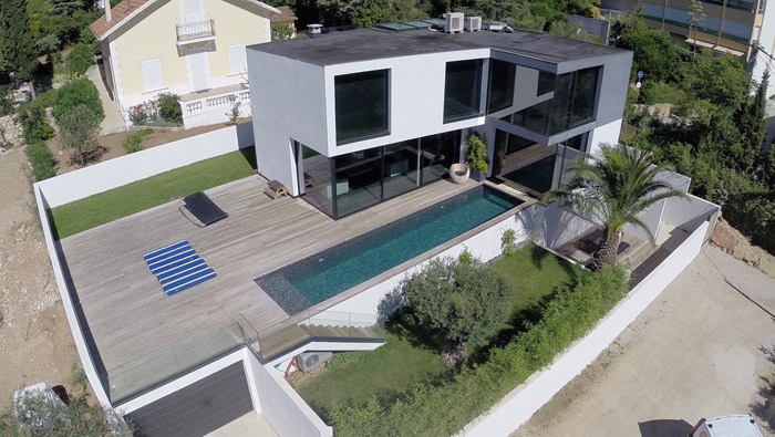 création jardin villa contemporaine Bandol paysagiste Var aménagement petit espace