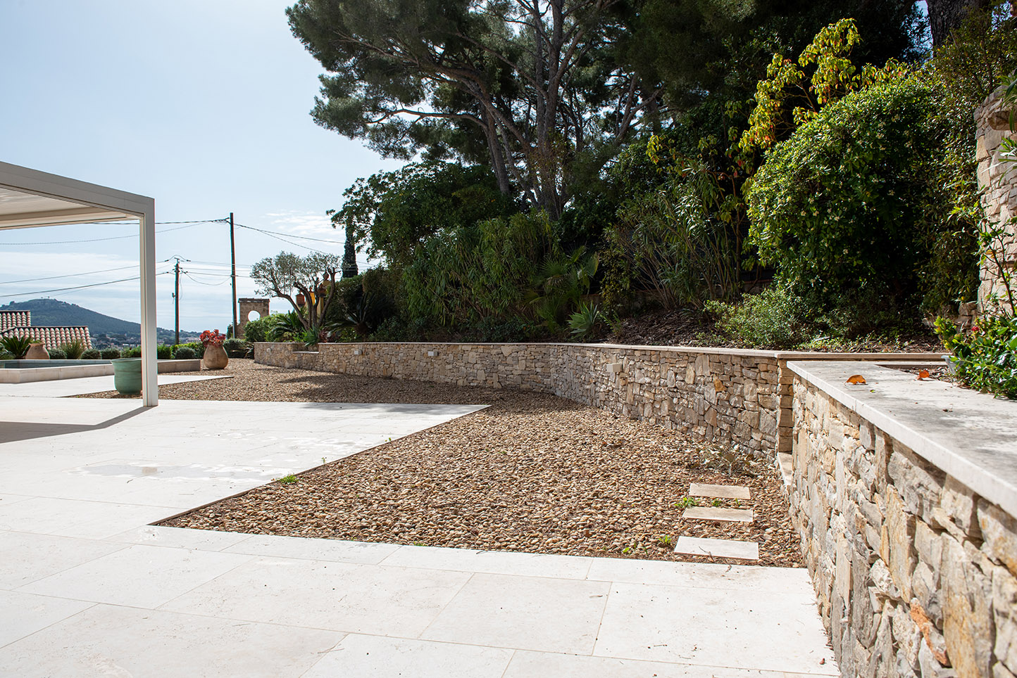 Grande Terrasse Calcaire Muret Soutenement Amenagement Var